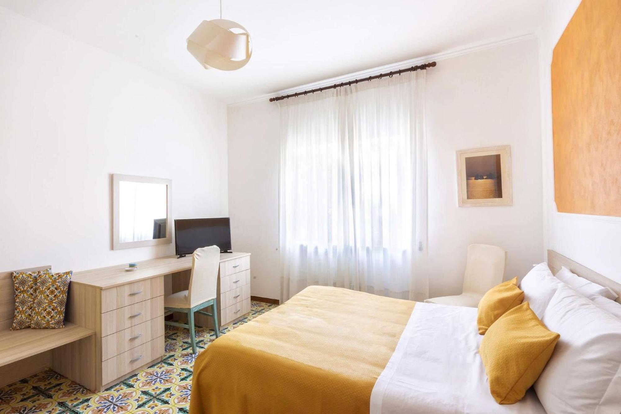 Sorrentovibes - Modern Apartment With Terrace, Swimming Pool&Tennis Ngoại thất bức ảnh
