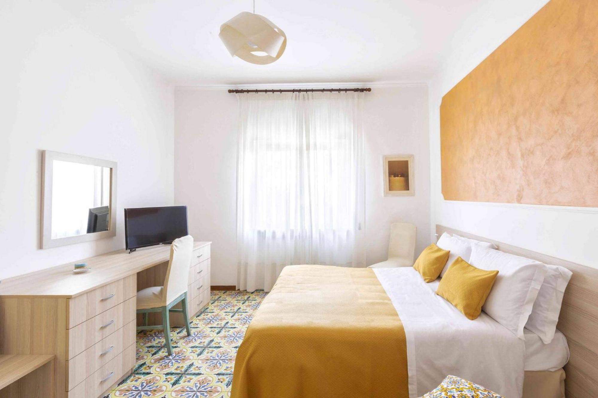 Sorrentovibes - Modern Apartment With Terrace, Swimming Pool&Tennis Ngoại thất bức ảnh
