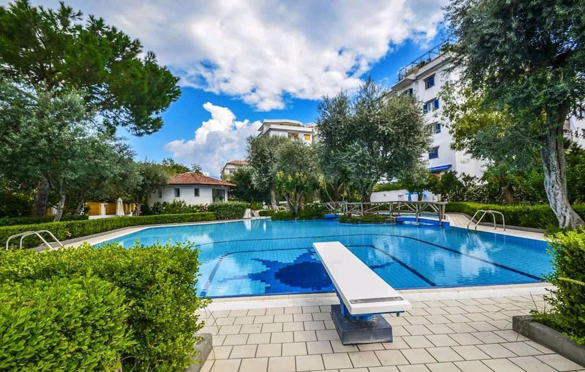Sorrentovibes - Modern Apartment With Terrace, Swimming Pool&Tennis Ngoại thất bức ảnh