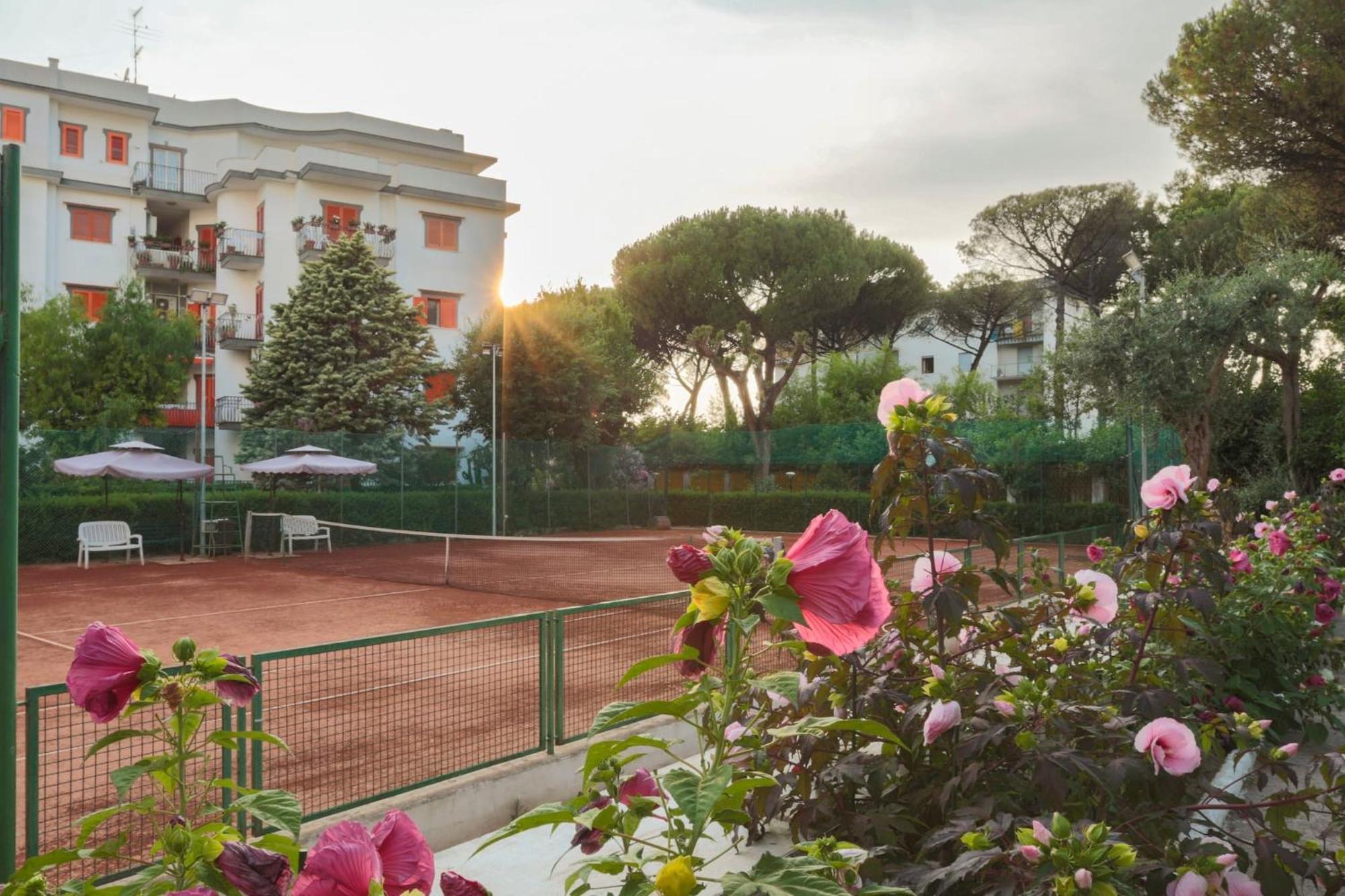 Sorrentovibes - Modern Apartment With Terrace, Swimming Pool&Tennis Ngoại thất bức ảnh