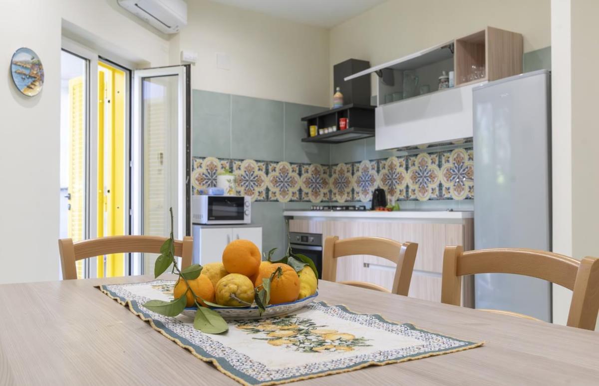 Sorrentovibes - Modern Apartment With Terrace, Swimming Pool&Tennis Ngoại thất bức ảnh