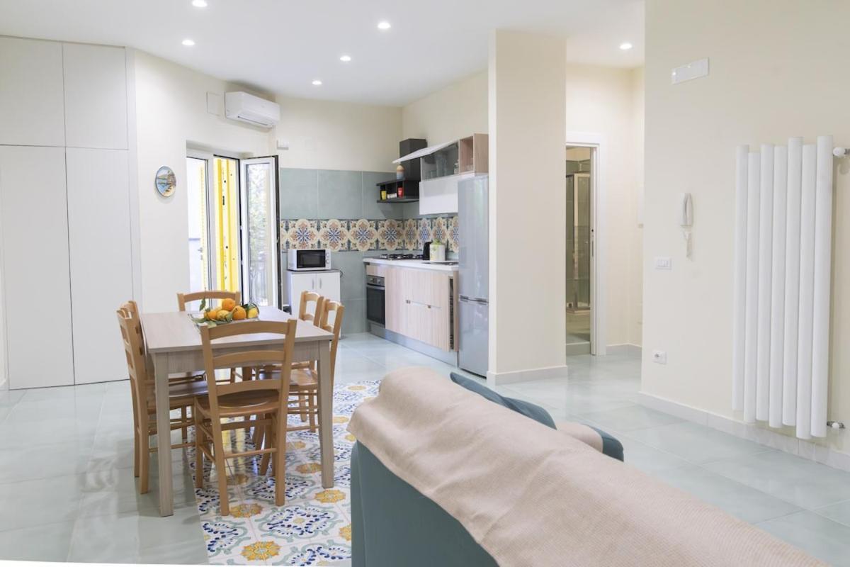 Sorrentovibes - Modern Apartment With Terrace, Swimming Pool&Tennis Ngoại thất bức ảnh