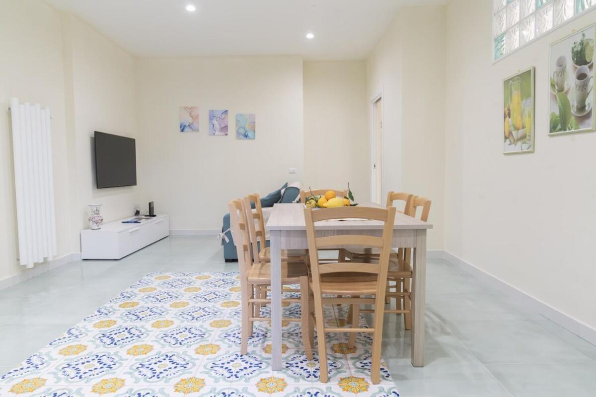 Sorrentovibes - Modern Apartment With Terrace, Swimming Pool&Tennis Ngoại thất bức ảnh